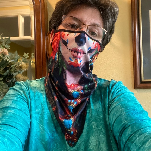 Last 1!  Face mask gaiter with ear loops - Picture 9 of 9